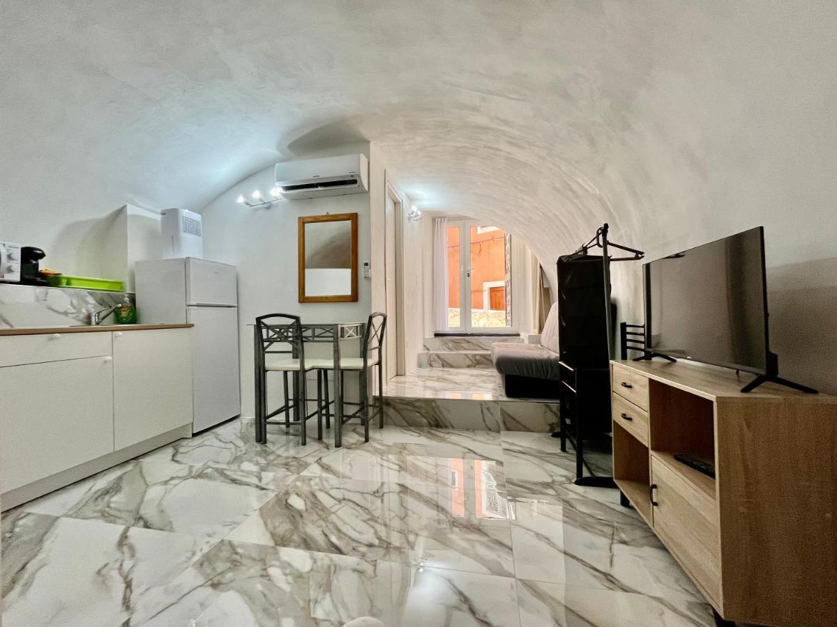 Cave House Apartment Menton Ngoại thất bức ảnh